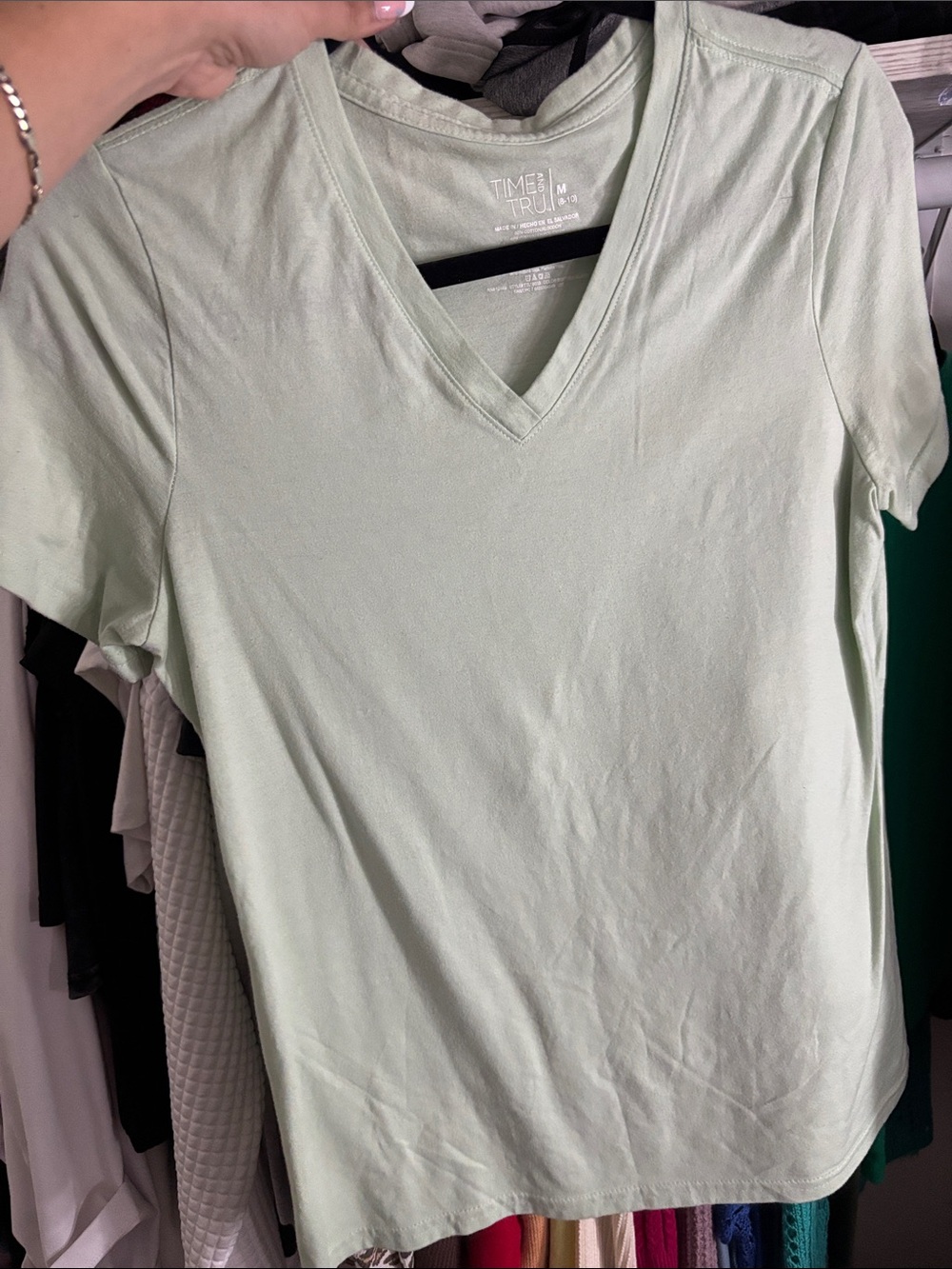 Time and Tru Light Green V-Neck Short Sleeve Tee